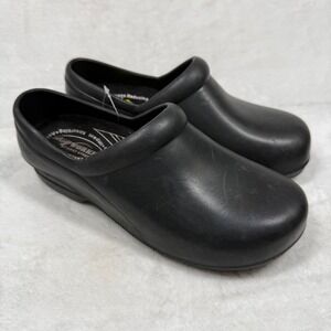 Easy Works by Easy Street Womens Black Slip‎ Resistant Work Clogs Mules Size 7M